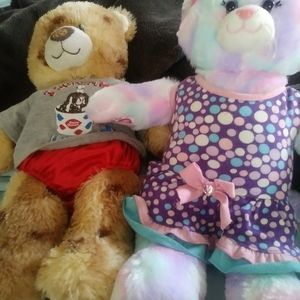 2 build a bears with outfits
